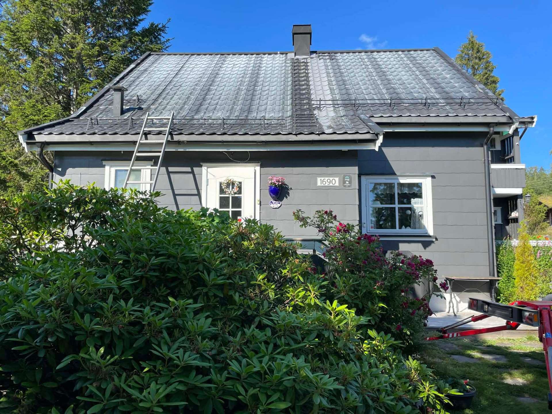 Takbehandling – sort tak – Før